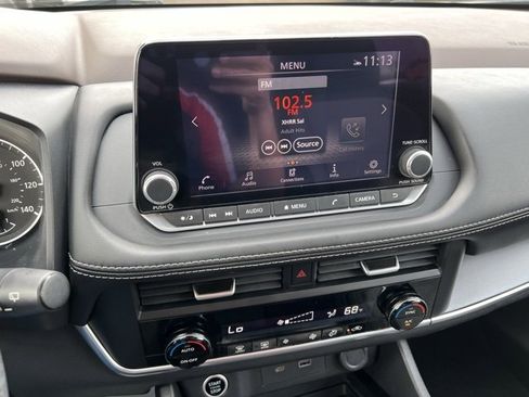 Certified 2023 Nissan Rogue SV image 13