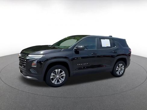 Used 2025 Chevrolet Equinox LT FWD image 14