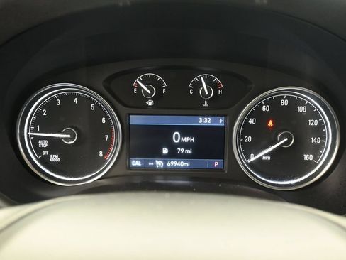 Used 2020 Buick Enclave Essence FWD image 25