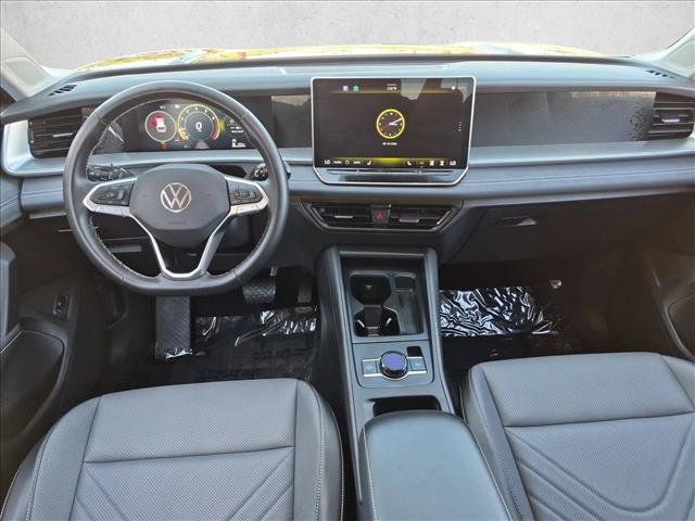 Used 2026 Volkswagen Tiguan SE FWD image 23