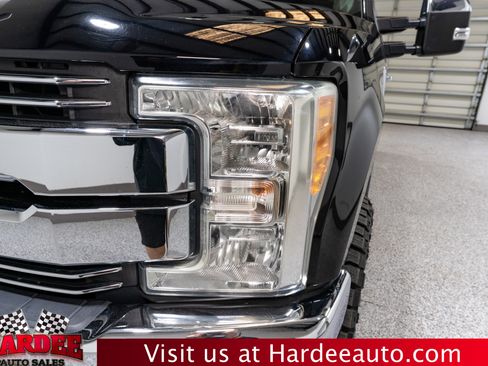 Used 2017 Ford F250 Lariat w/ Lariat Ultimate Package AWD/4WD image 8
