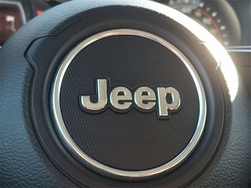 Used 2024 Jeep Wrangler Sport S image 30