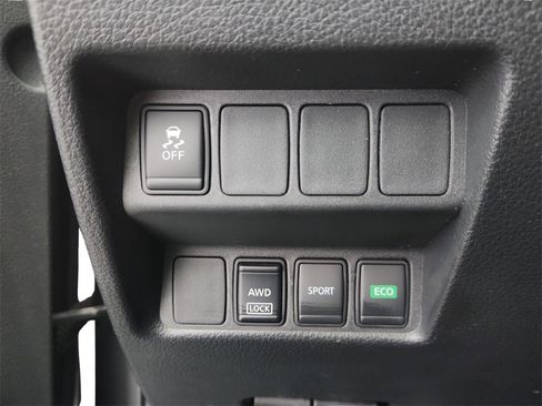 Used 2017 Nissan Rogue S image 30