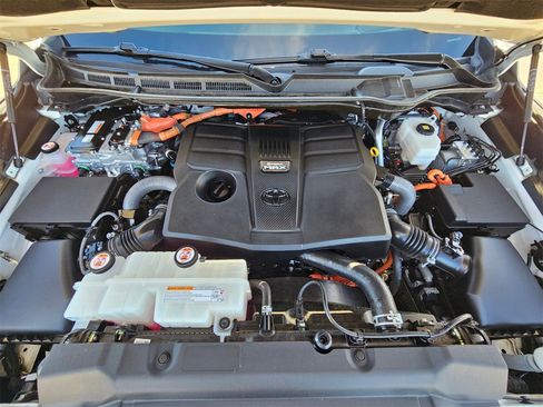 Used 2024 Toyota Sequoia Platinum image 26