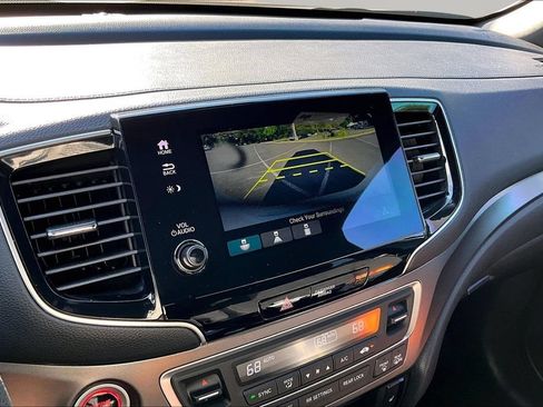 Used 2022 Honda Pilot Sport image 13