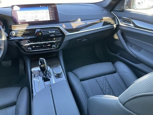 Certified 2023 BMW 530i xDrive w/ Premium Package image 10