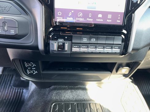 New 2026 RAM 4500 4x4 Crew Cab DRW image 23