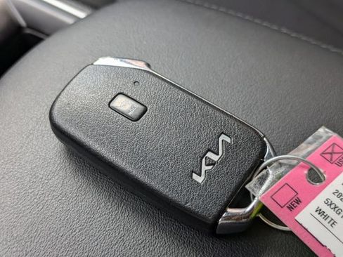 Used 2023 Kia K5 LXS FWD image 28