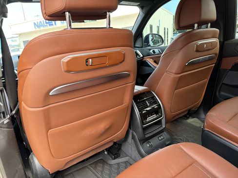 Certified 2025 BMW X7 xDrive40i w/ M Sport Package AWD/4WD image 21
