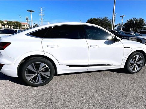 Certified 2024 Audi Q8 e-tron Premium Plus image 4