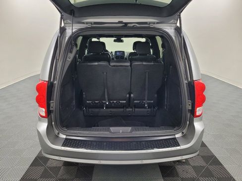 Used 2019 Dodge Grand Caravan GT w/ Safety Sphere Group FWD image 29