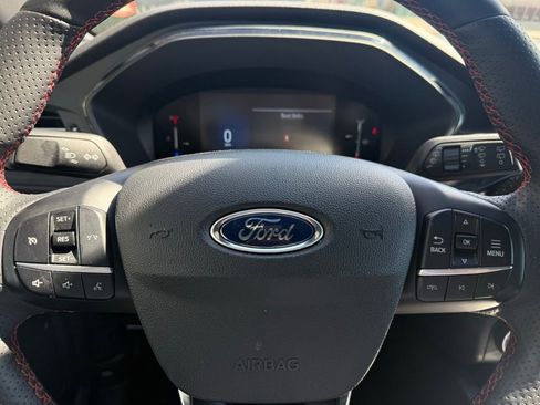 Used 2025 Ford Escape ST-Line Select AWD/4WD image 13