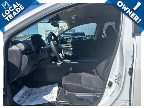 Used 2024 Nissan Sentra SV FWD image 12