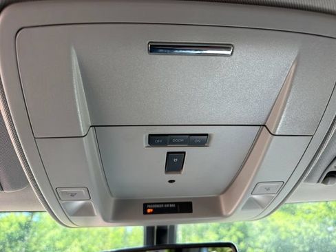 Used 2019 Chevrolet Silverado 2500 W/T AWD/4WD image 17