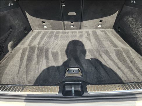 Used 2021 Mercedes-Benz GLC 300 4MATIC image 25