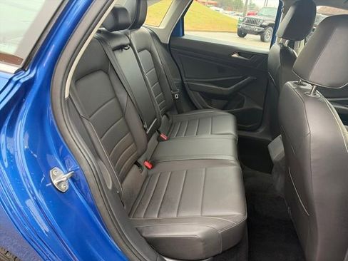 Used 2024 Volkswagen Jetta SE image 30