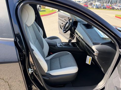 New 2026 MAZDA CX-30 Aire Edition image 16