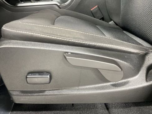 Used 2022 Chevrolet Colorado LT w/ LT Convenience Package image 12