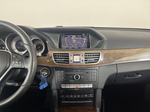 Used 2016 Mercedes-Benz E 350 4MATIC Sedan image 14