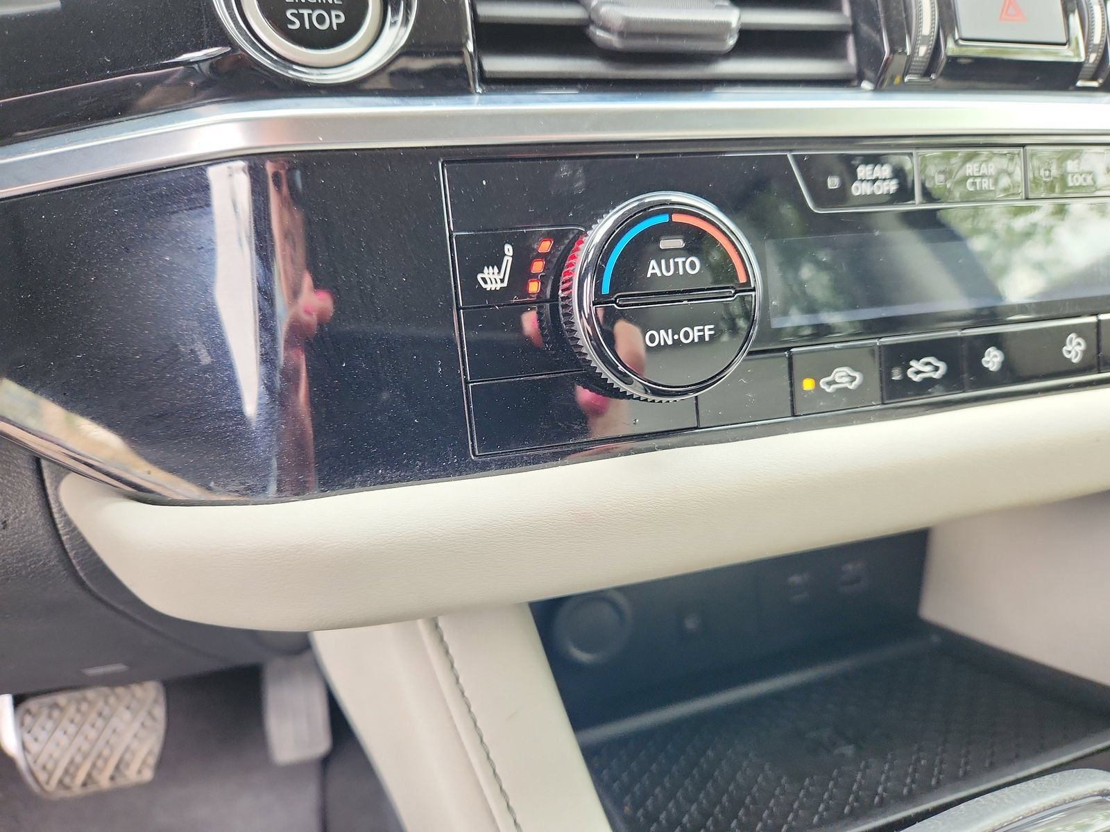 Used 2023 Nissan Pathfinder SL w/ Lighting Package (N92) AWD/4WD image 23