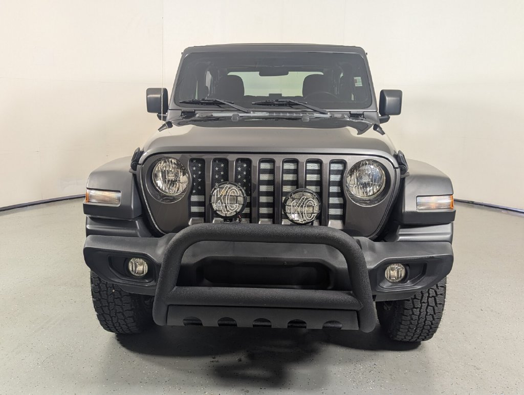 Used 2022 Jeep Wrangler Sport AWD/4WD image 2