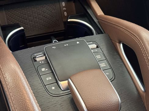 Certified 2024 Mercedes-Benz GLS 450 4MATIC image 19