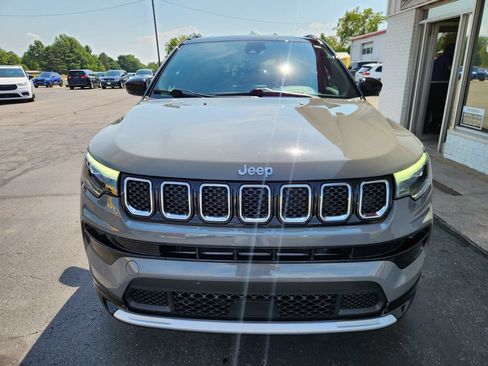 Used 2023 Jeep Compass Limited w/ Elite Group AWD/4WD image 9