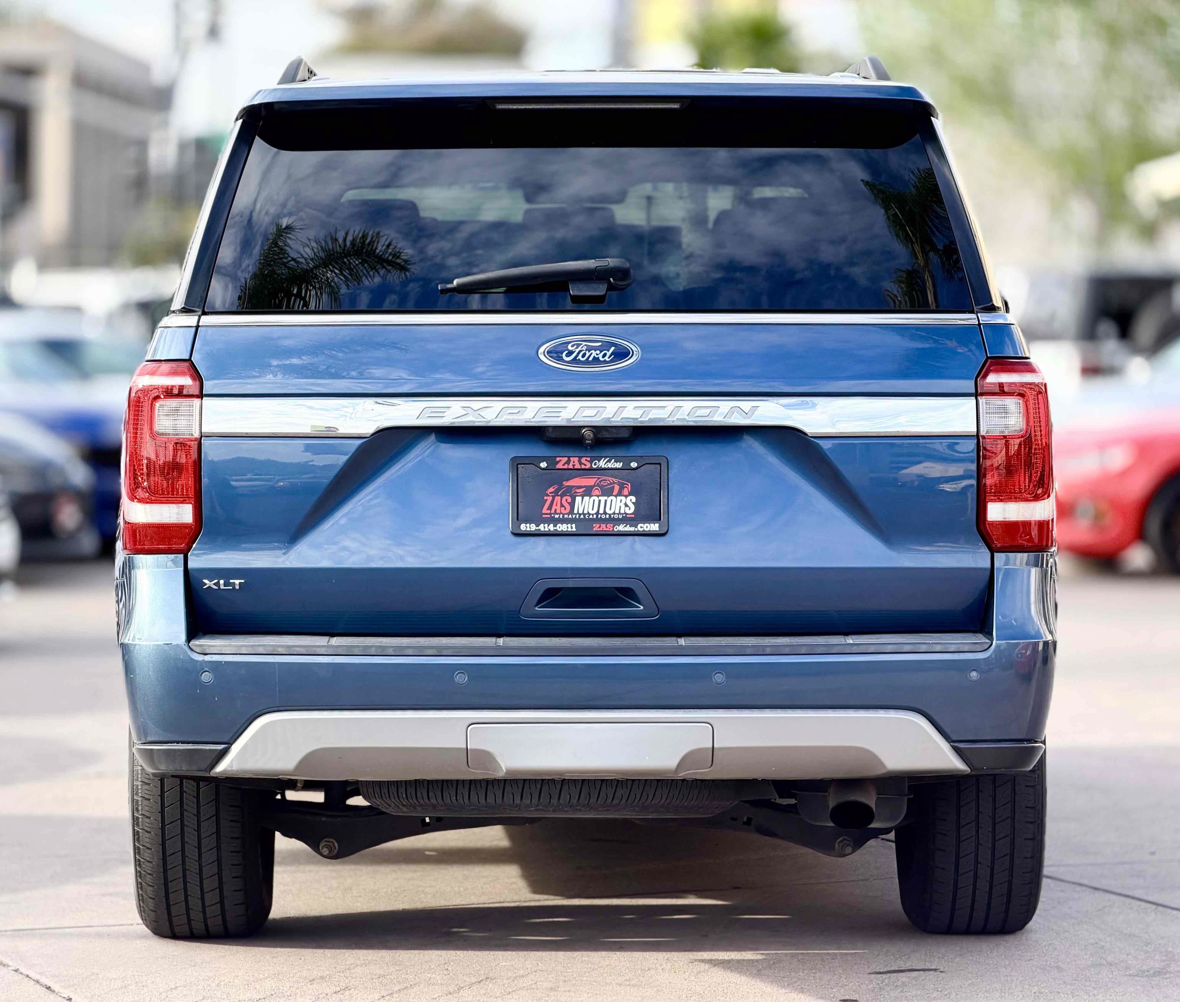 Used 2019 Ford Expedition XLT w/ Equipment Group 202A RWD image 6