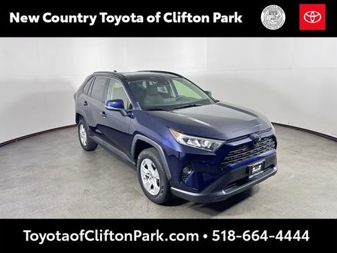 Used 2019 Toyota RAV4 XLE image 1