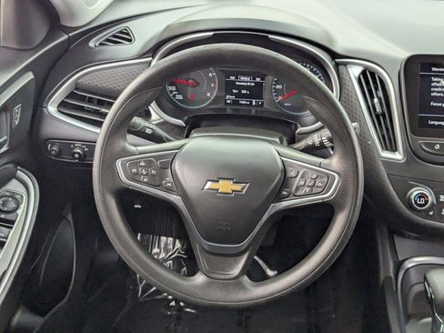 Used 2023 Chevrolet Malibu LT image 16