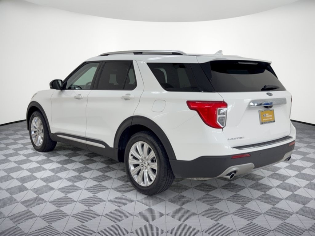 Certified 2023 Ford Explorer Limited w/ Limited Technology Package RWD image 3