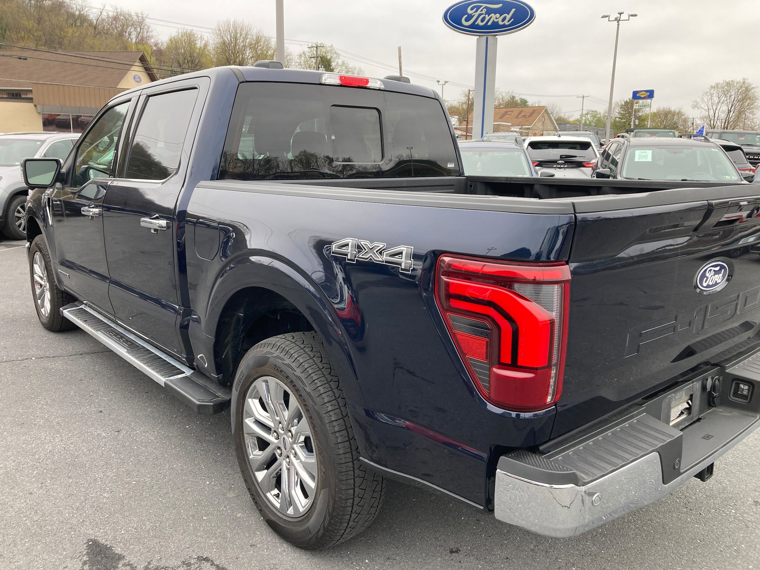 Used 2024 Ford F150 Lariat w/ Bed Utility Package AWD/4WD image 7