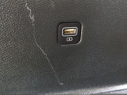 Used 2022 Kia Telluride EX w/ EX Premium Package image 11