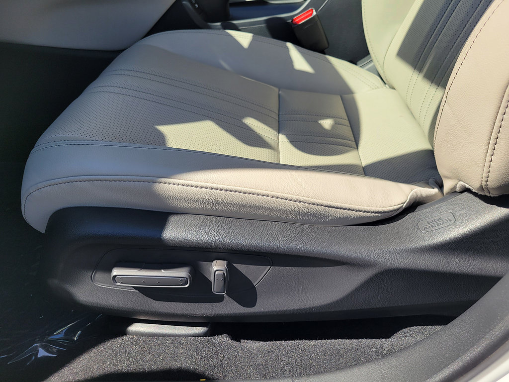Used 2024 Honda HR-V EX-L image 18
