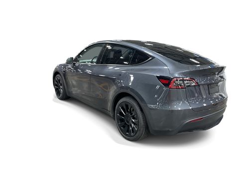 Certified 2023 Tesla Model Y Long Range AWD/4WD image 4