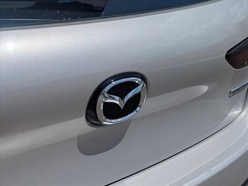 Used 2024 MAZDA MAZDA3 s FWD image 29
