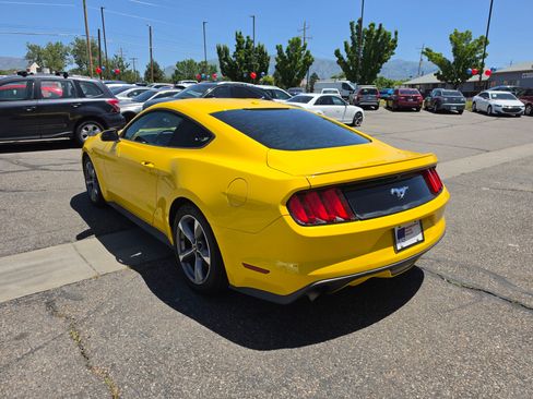 Used 2016 Ford Mustang Premium RWD image 4