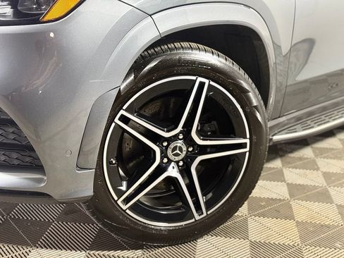 Used 2023 Mercedes-Benz GLS 450 4MATIC w/ AMG Line Exterior image 2