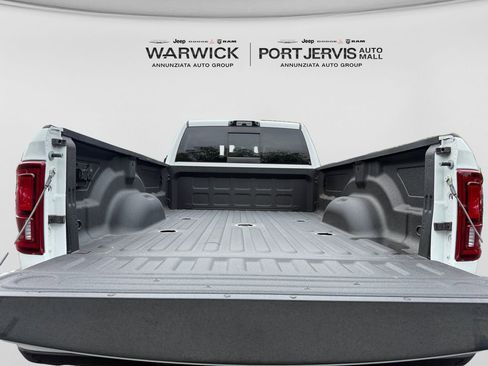 Used 2026 RAM 3500 Big Horn AWD/4WD image 18