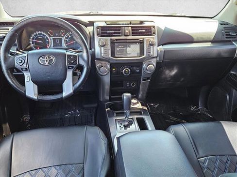 Used 2014 Toyota 4Runner SR5 AWD/4WD image 16