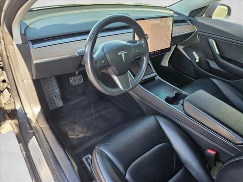 Used 2018 Tesla Model 3 Long Range image 10