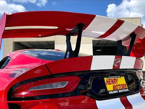Used 2017 Dodge Viper GTC w/ GTS Interior Package RWD image 32