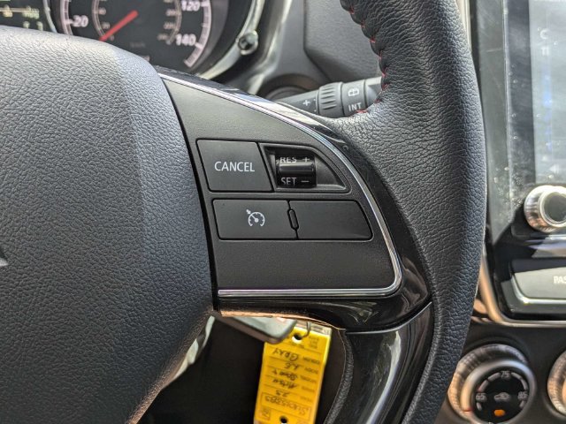Used 2025 Mitsubishi Outlander Sport LE AWD/4WD image 27