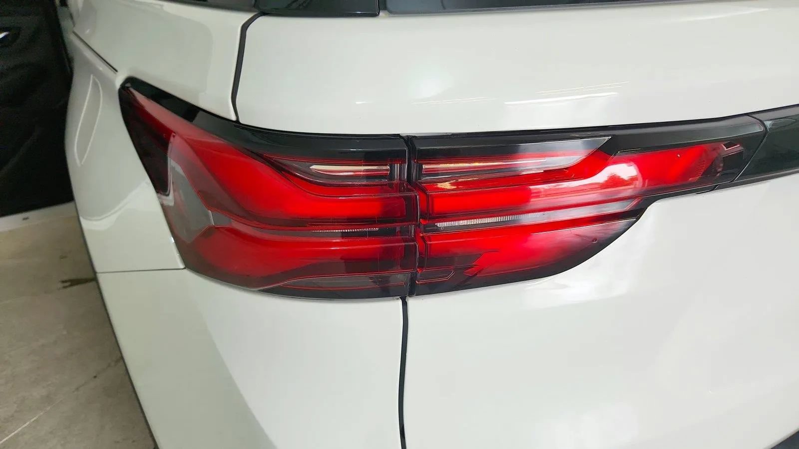 Used 2023 Chevrolet Traverse LT FWD image 32
