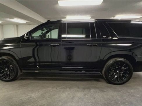 Certified 2023 Cadillac Escalade ESV Sport w/ LPO, ONYX Package image 5