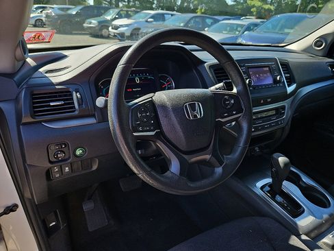 Used 2019 Honda Pilot LX image 27