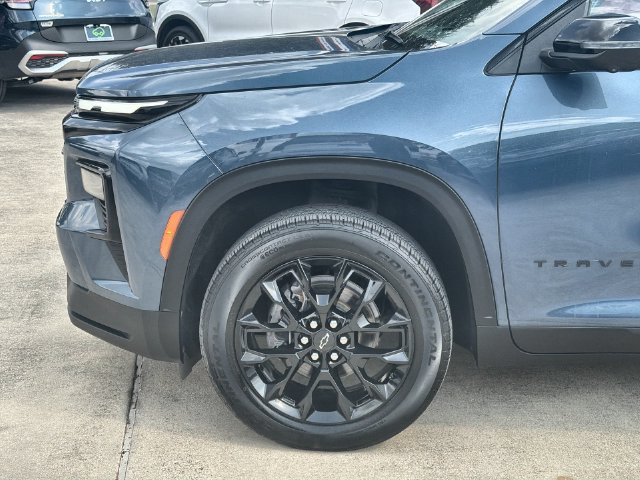 Certified 2024 Chevrolet Traverse LS w/ Midnight/Sport Edition FWD image 32