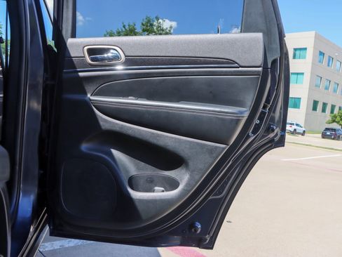 Used 2015 Jeep Grand Cherokee Limited w/ Trailer Tow Group IV RWD image 10