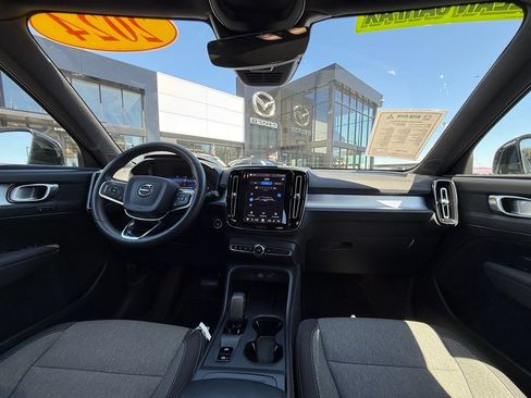 Used 2024 Volvo XC40 B5 Core AWD/4WD image 24