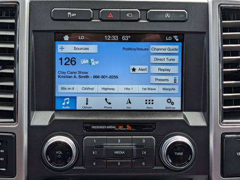 Used 2018 Ford F150 Platinum w/ Equipment Group 701A Luxury AWD/4WD image 35